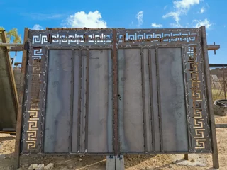 درب حیاطی ، نو آهن سنگین، طرح دور CNC