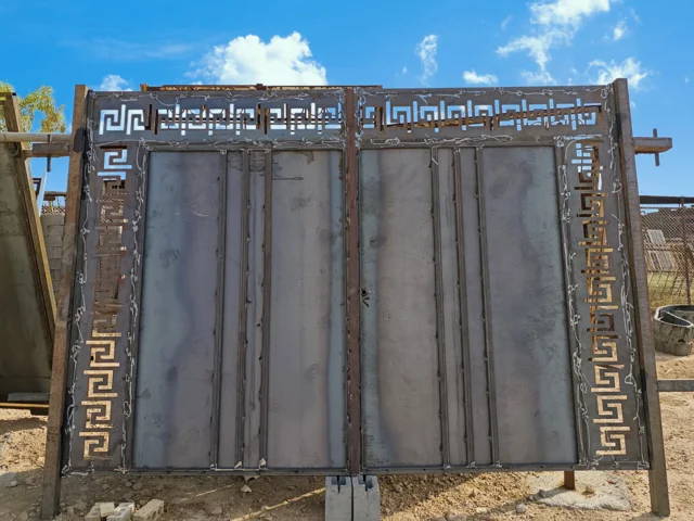درب حیاطی ، نو آهن سنگین، طرح دور CNC