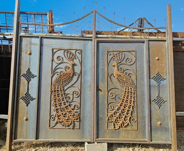 درب حیاطی ، آهن سنگین ، نو طرح طاووسی -ویلایی